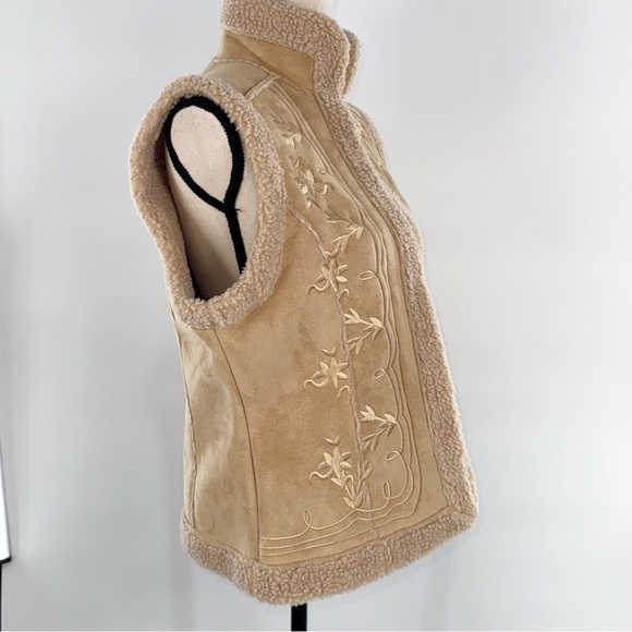 Essentials by Milano Faux Shearling Embroidered Vest L Tan Western Boho Y2K” - Picture 8 of 13